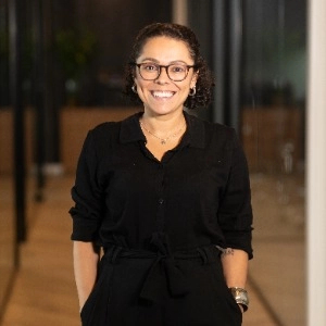 Foto do especialista do imóvel Mariana Rodrigues